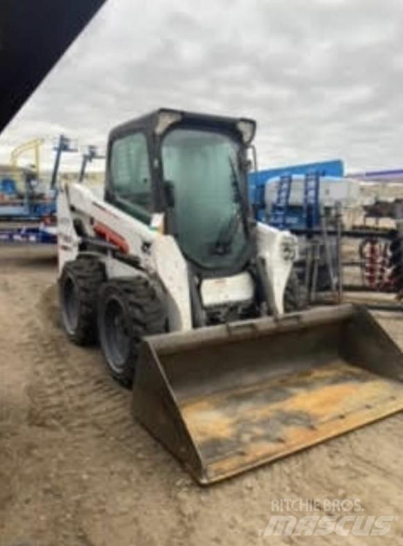 Bobcat S550 Krautuvai su šoniniu pasukimu