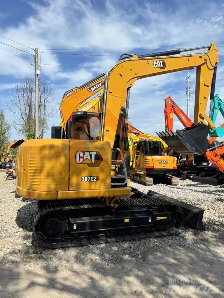 CAT 307 E2 Vidutinės galios ekskavatoriai 7-12 t