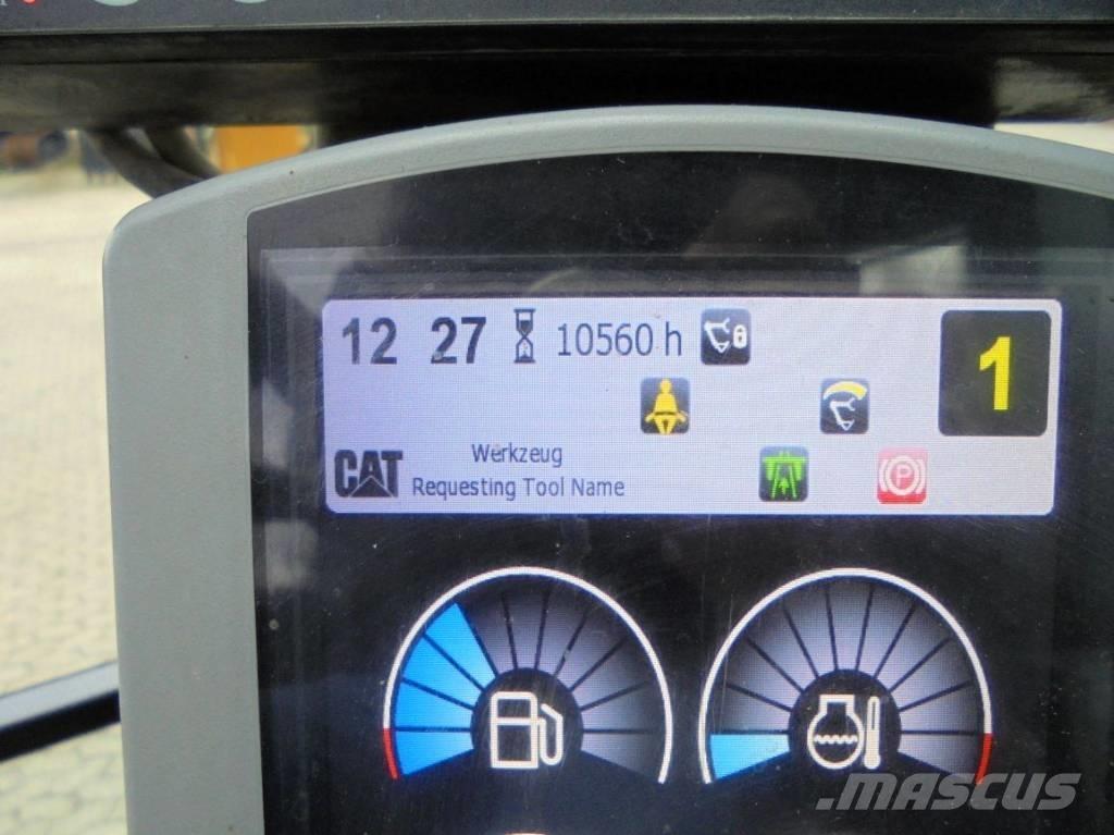 CAT M 317 Ratiniai ekskavatoriai