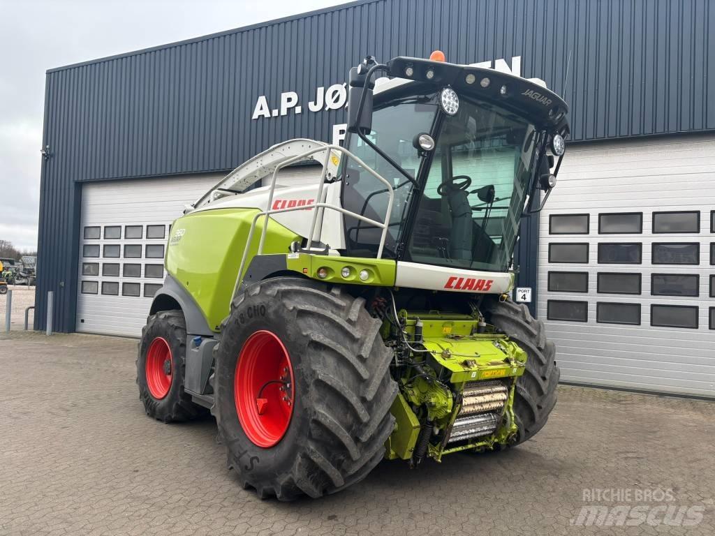 CLAAS Jaguar 960 4WD Pašarų ruošimo technika
