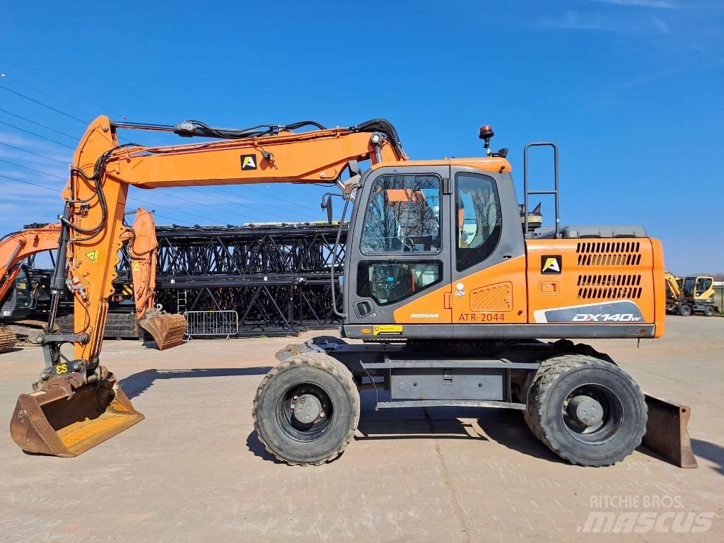 Doosan DX140W-5 Ratiniai ekskavatoriai