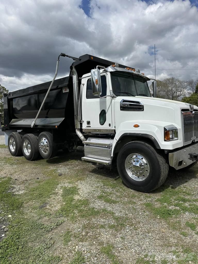 Western Star 4700 Savivarčių priekabų vilkikai