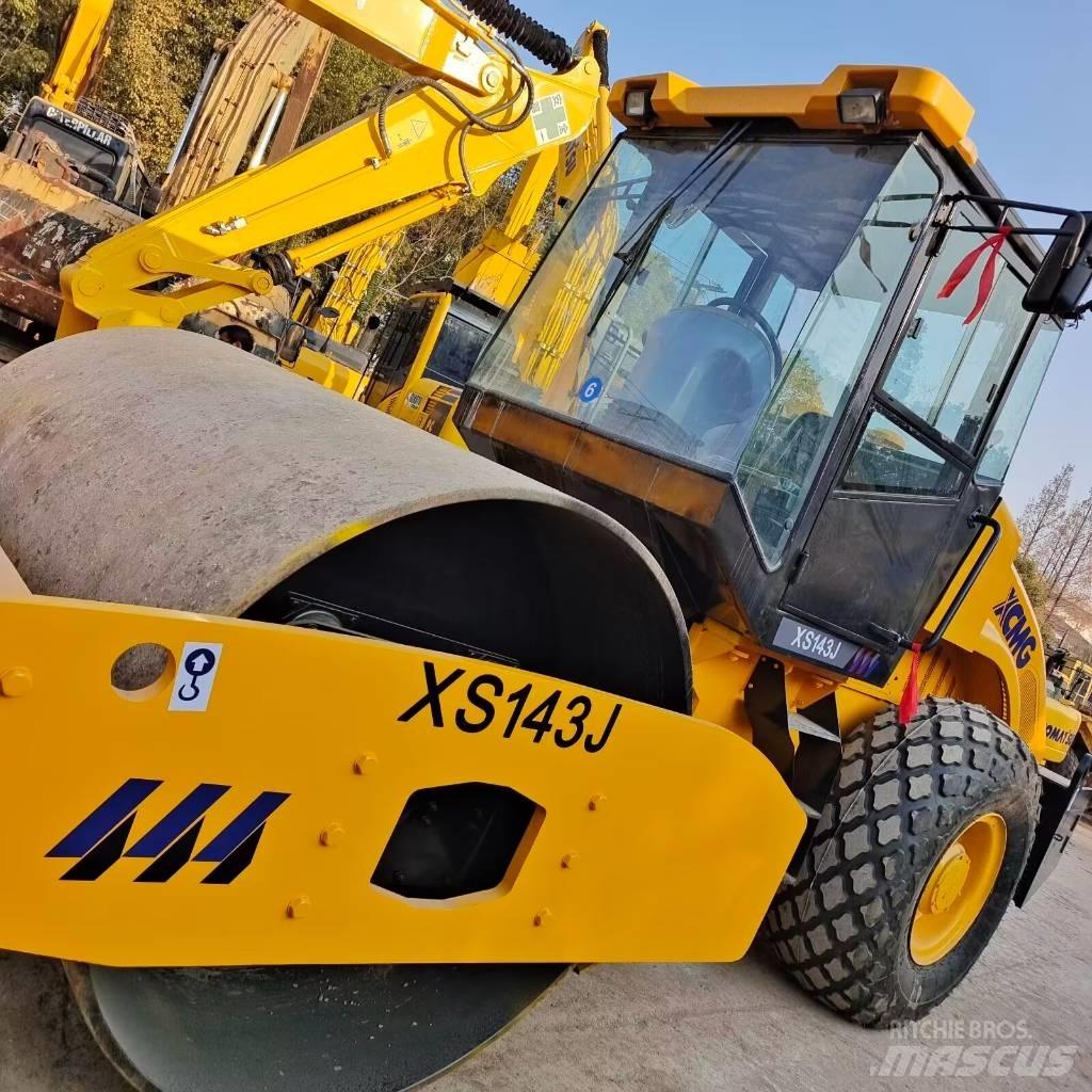 XCMG XS 142 J Vieno būgno volai