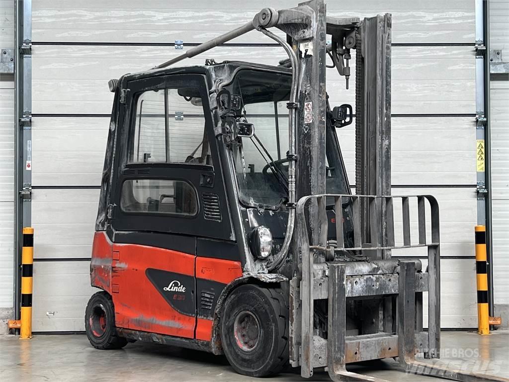 Linde E30L-01 Elektriniai šakiniai krautuvai