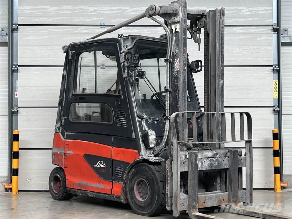 Linde E30L-01 Elektriniai šakiniai krautuvai