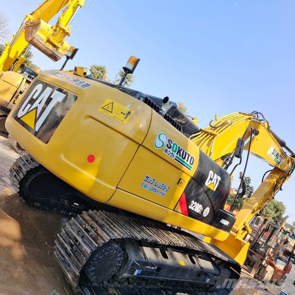 CAT 320 D2 Vikšriniai ekskavatoriai