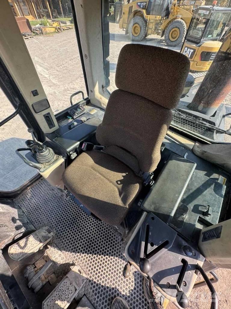 CAT 963 C Vikšriniai krautuvai