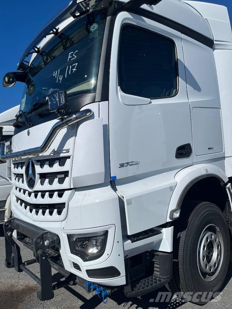 Mercedes-Benz 3253L Sunkvežimiai su keliamuoju kabliu