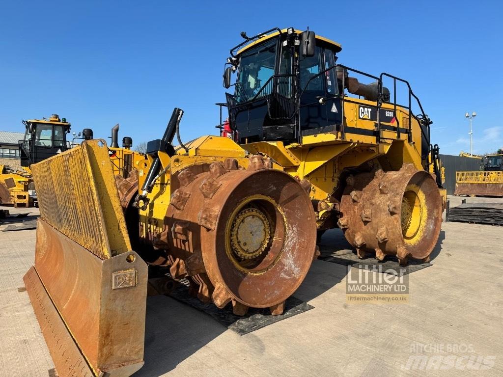 CAT 826K Atliekų presai