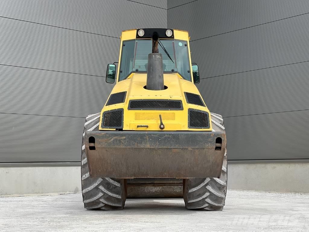 Bomag BW 213 DH-4 Vieno būgno volai