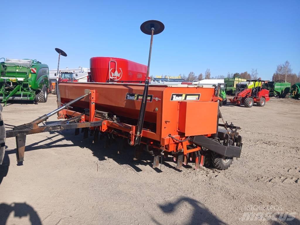 Tume HKL4000 Sėjamieji kombainai
