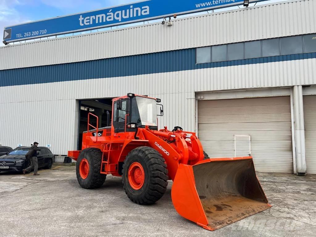 Daewoo Mega 300 III Naudoti ratiniai krautuvai