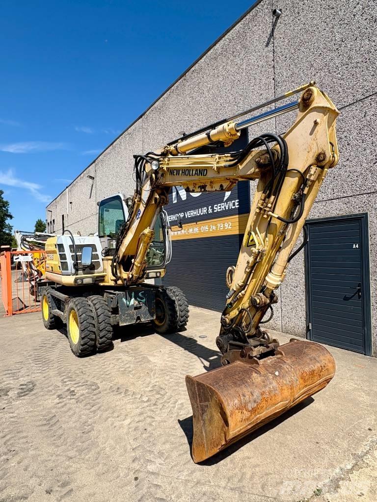 New Holland MH 2.6 Ratiniai ekskavatoriai