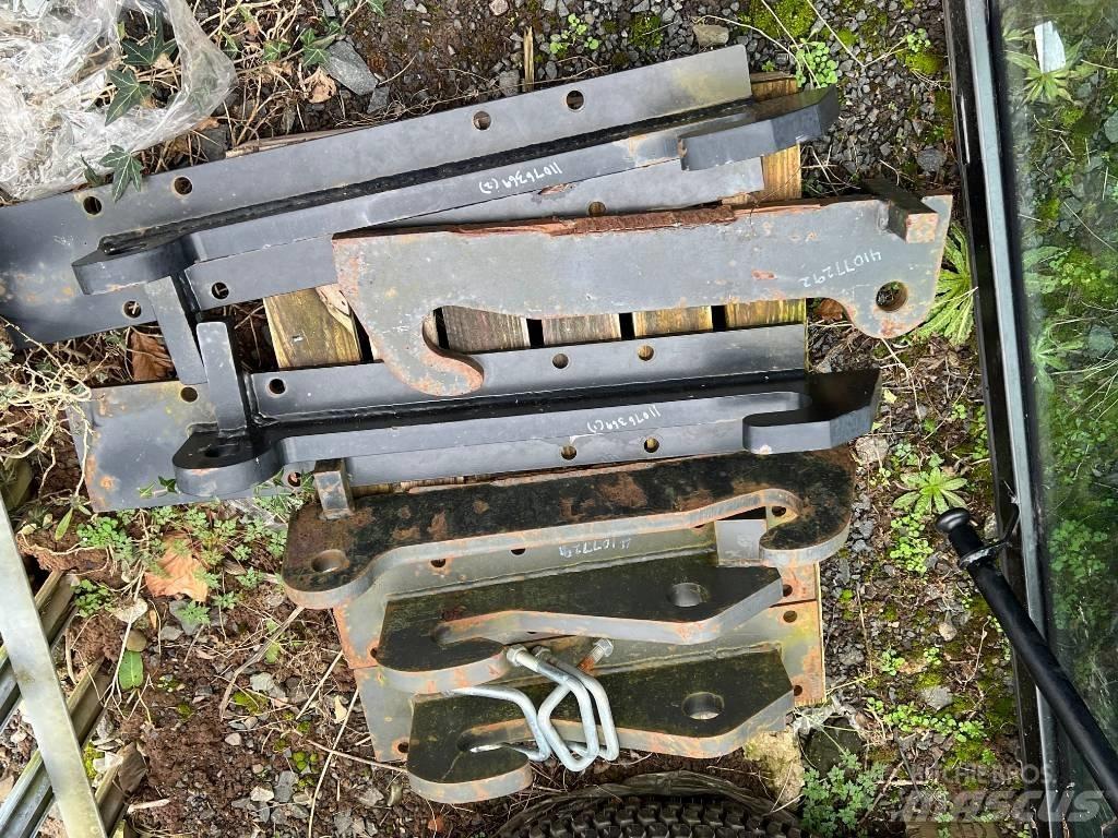 Fendt PICK UP HITCH Kiti naudoti traktorių priedai
