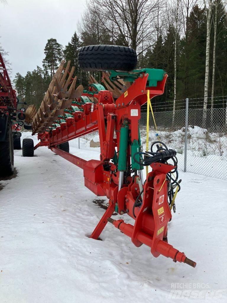 Kverneland PW100 Apverčiamieji plūgai