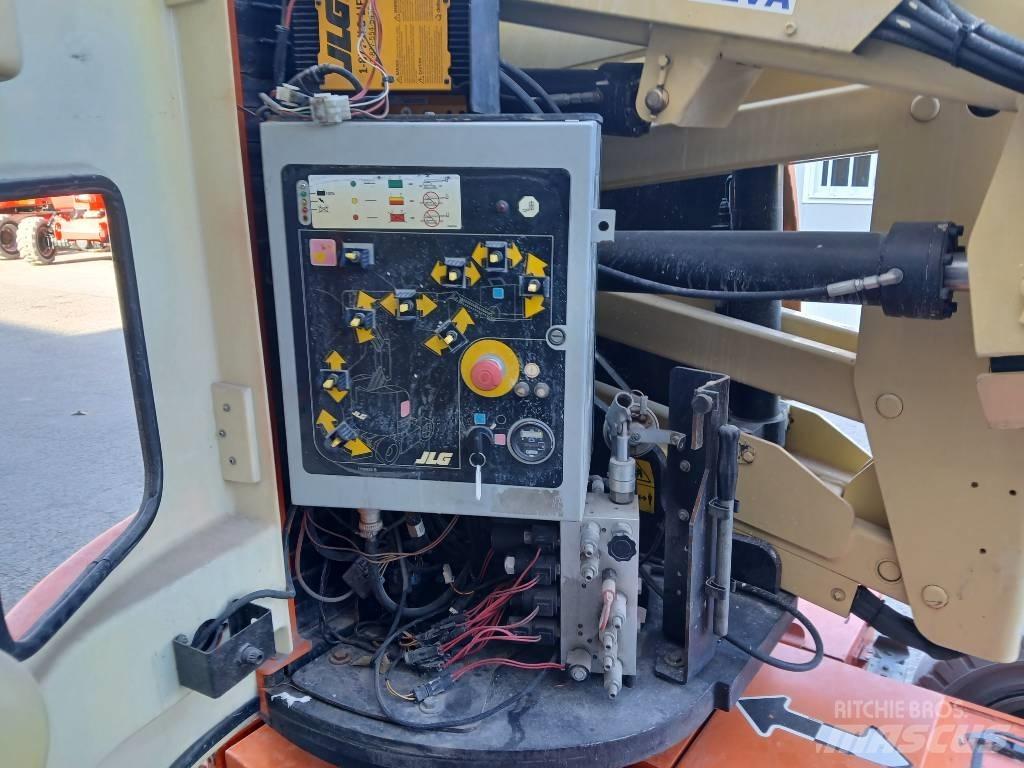 JLG E300AJP Alkūniniai keltuvai