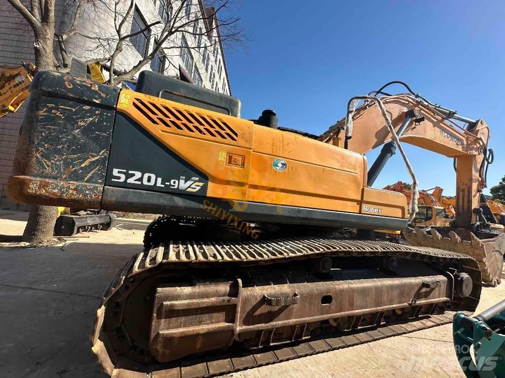 Hyundai Robex 520 VS Vikšriniai ekskavatoriai