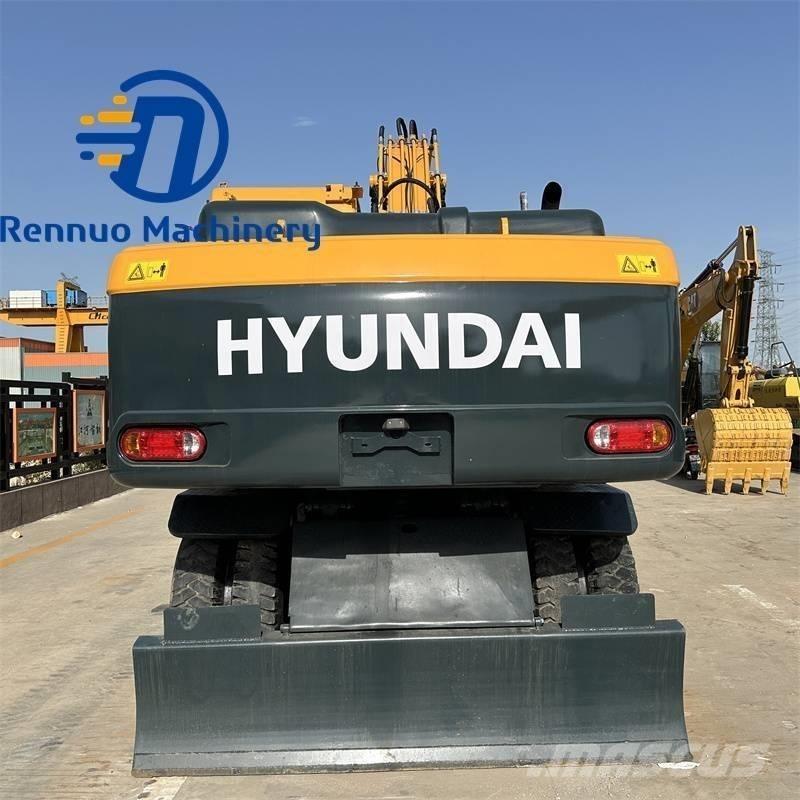 Hyundai 210W-9 Ratiniai ekskavatoriai