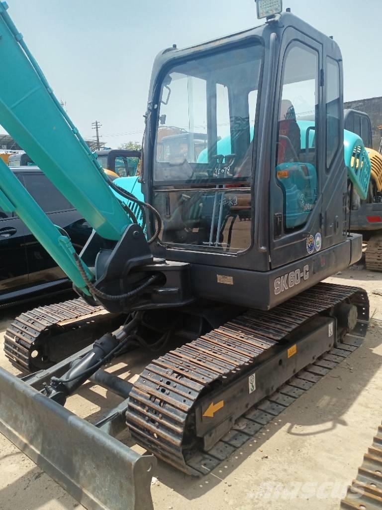 Kobelco SK 60 Vikšriniai ekskavatoriai