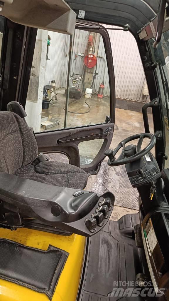 Yale GDP30VX Dyzeliniai krautuvai