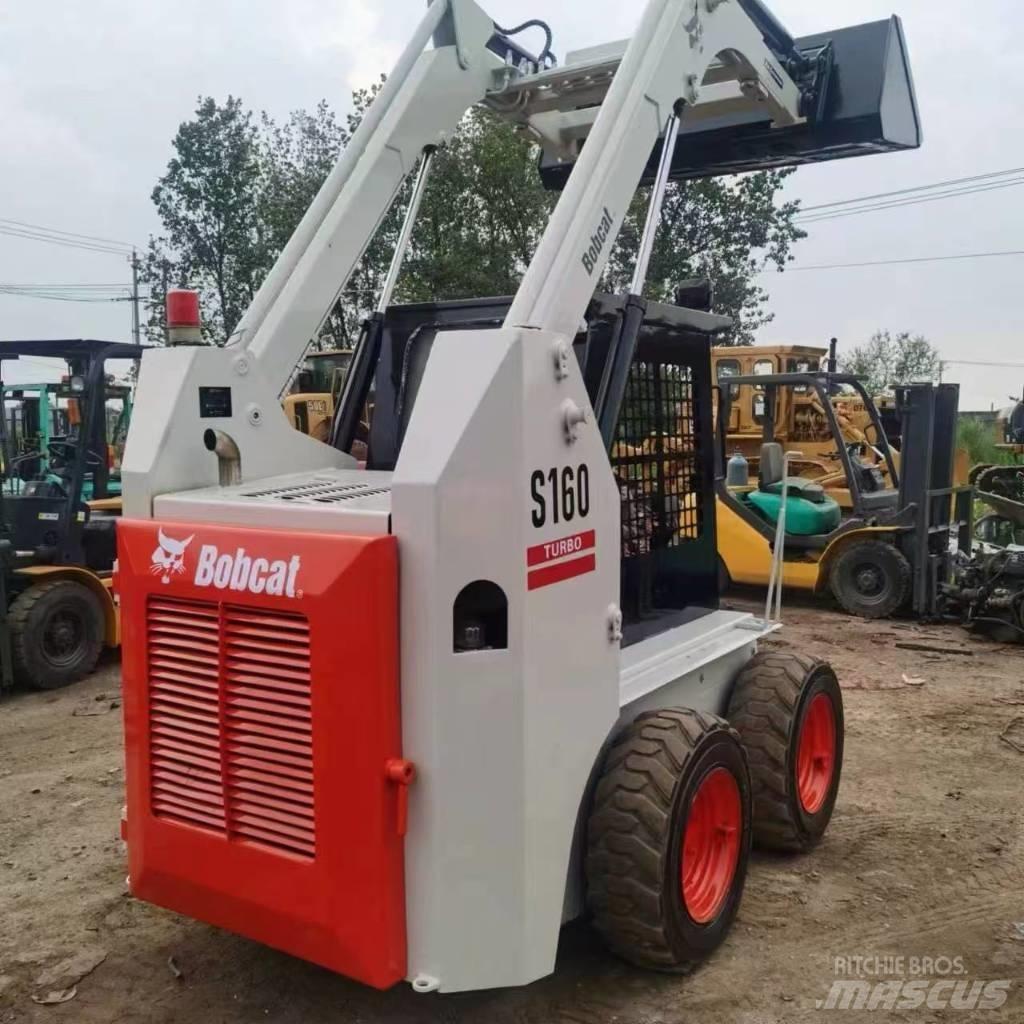 Bobcat S 160 Krautuvai su šoniniu pasukimu