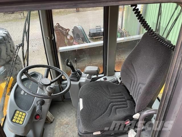 Volvo L30B PRO Naudoti ratiniai krautuvai