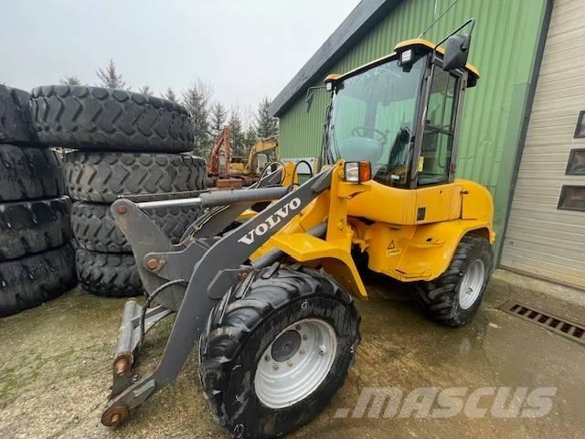 Volvo L30B PRO Naudoti ratiniai krautuvai