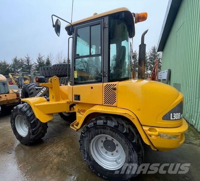 Volvo L30B PRO Naudoti ratiniai krautuvai