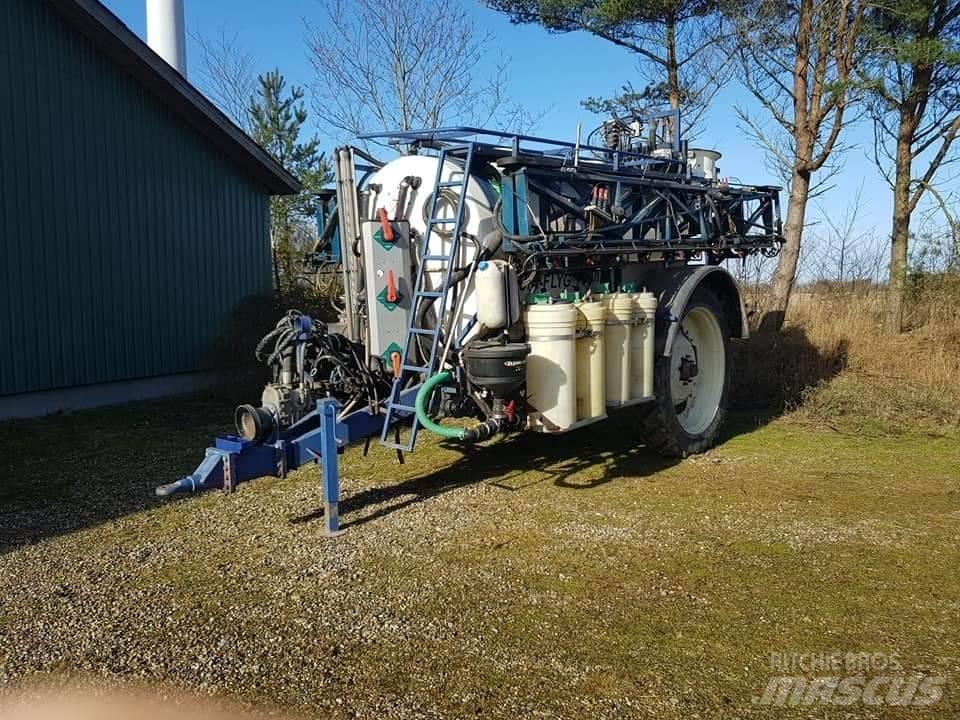 Kyndestoft 7000 30m Prikabinami purkštuvai