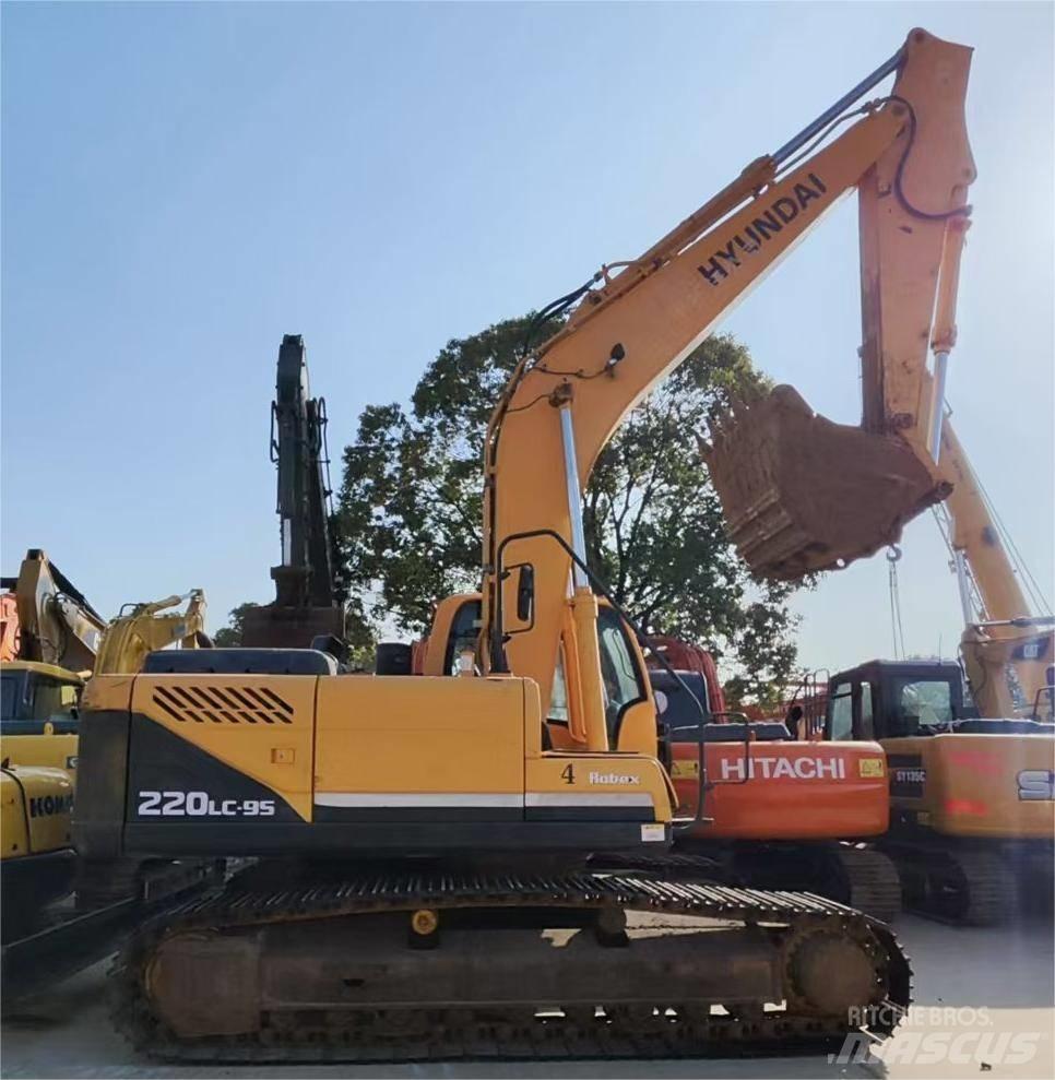 Hyundai R220LC-9S Vikšriniai ekskavatoriai