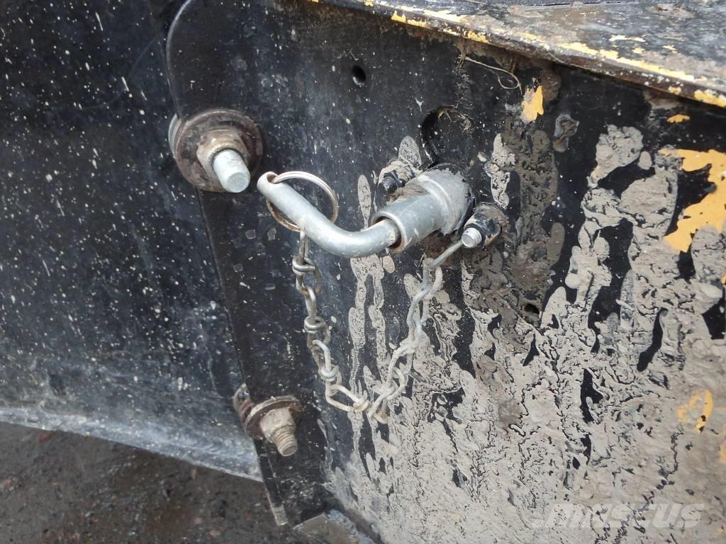 JCB 4 CN Ekskavatoriniai krautuvai