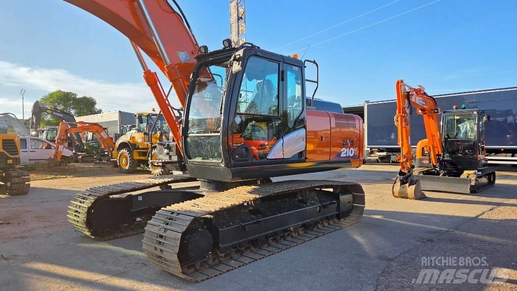 Hitachi ZX 210 Vikšriniai ekskavatoriai