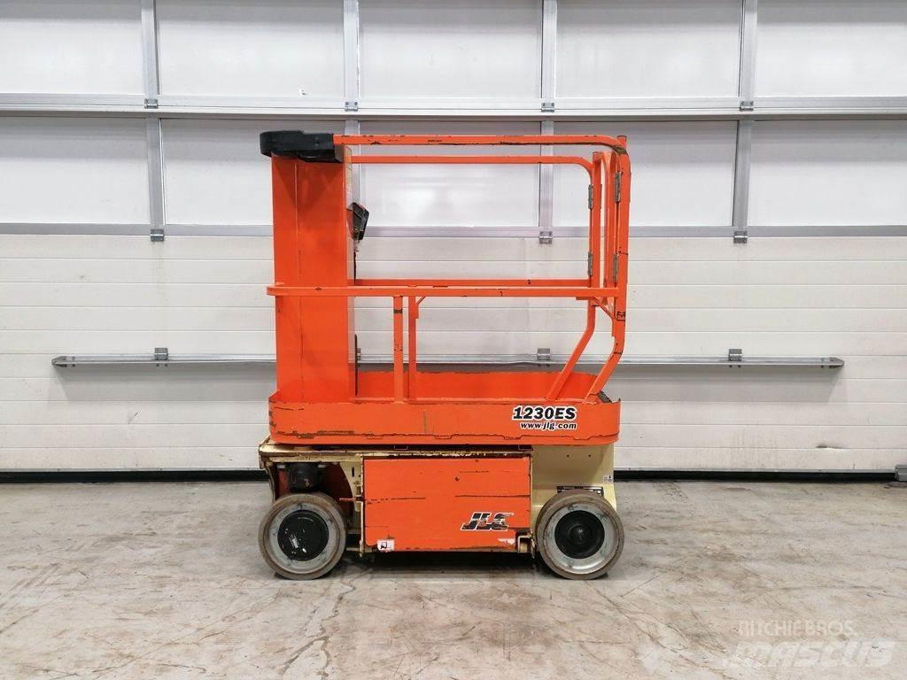 JLG 1230ES Žirkliniai keltuvai