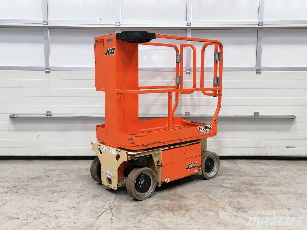 JLG 1230ES Žirkliniai keltuvai