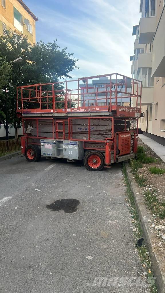 SkyJack SJ 9250 Statybiniai keltuvai