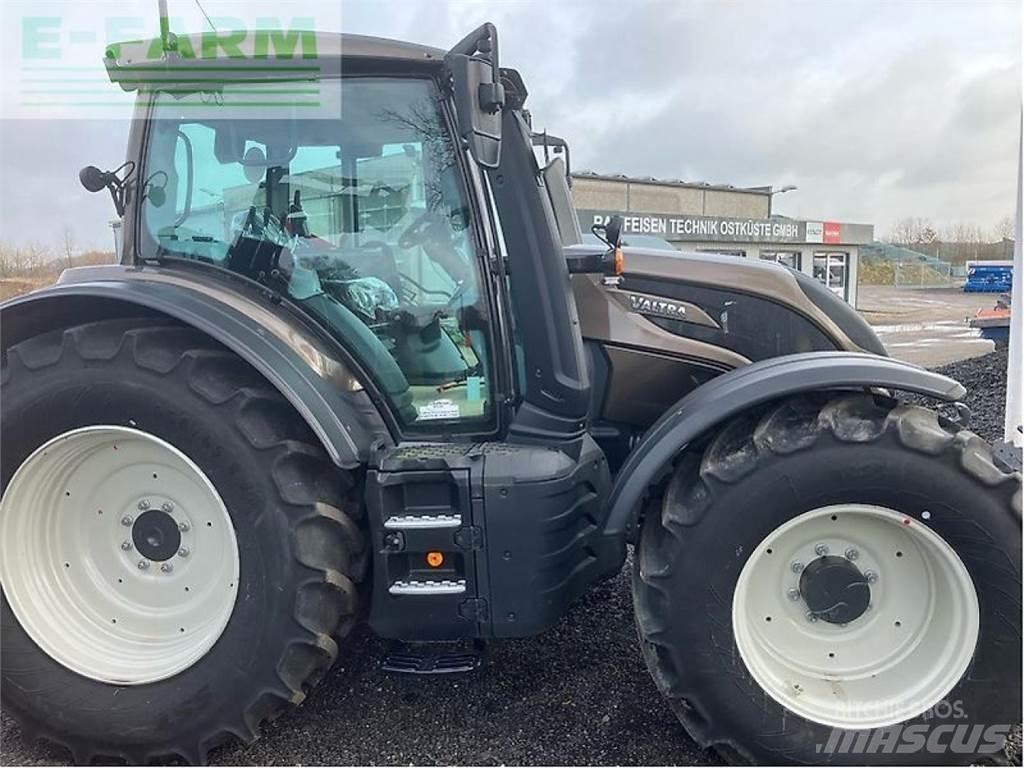 Valtra n175a Traktoriai