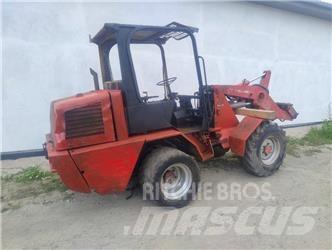 Weidemann 3006 Parts Naudoti ratiniai krautuvai