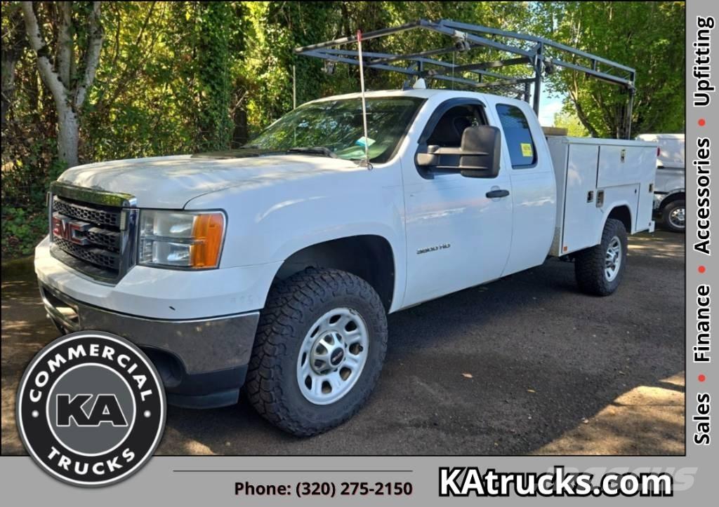GMC Sierra 3500 HD Pikapai / Bortiniai sunkvežimiai