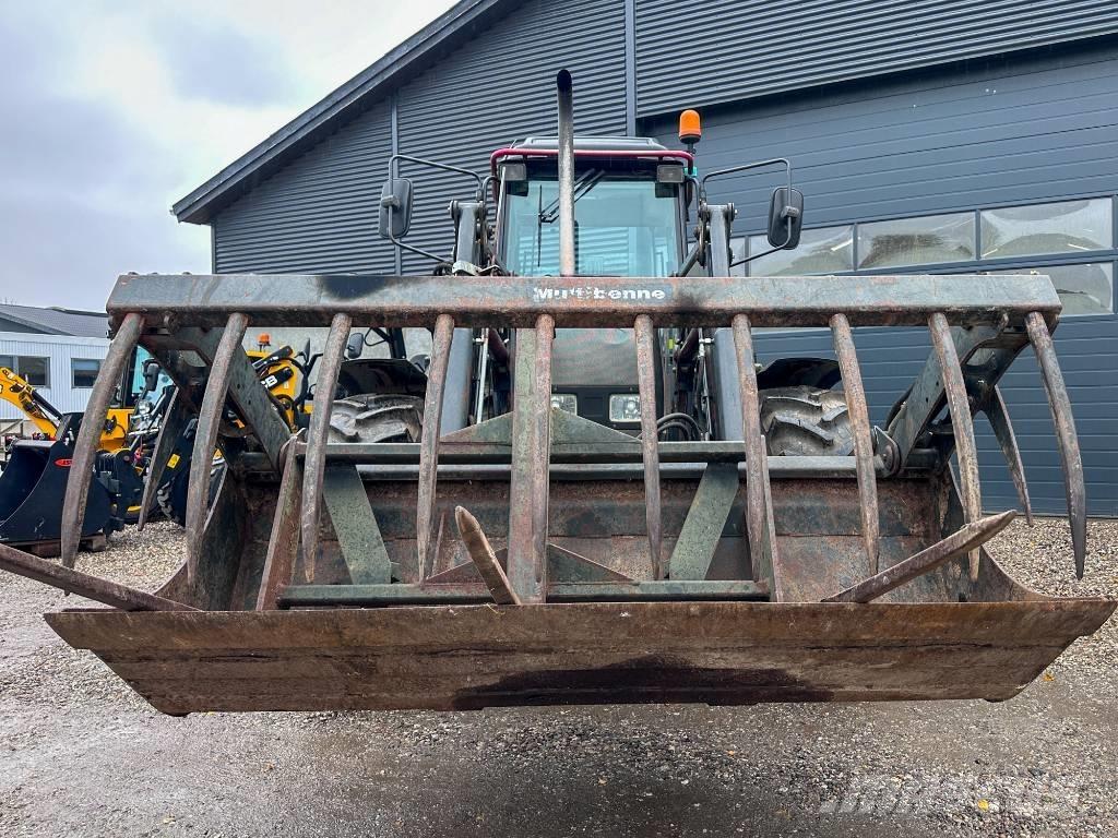 Valtra 900 Traktoriai