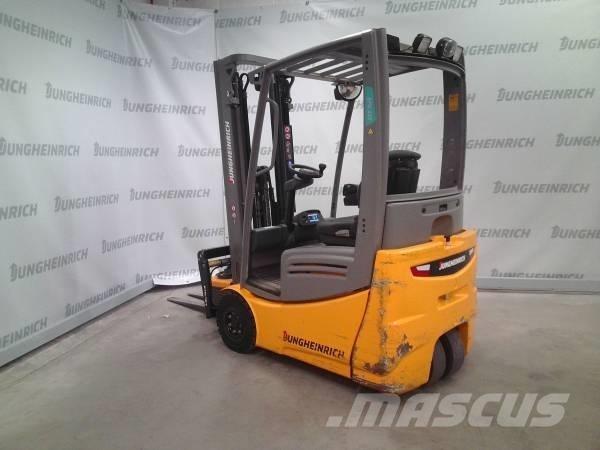 Jungheinrich EFG 215 Elektriniai šakiniai krautuvai