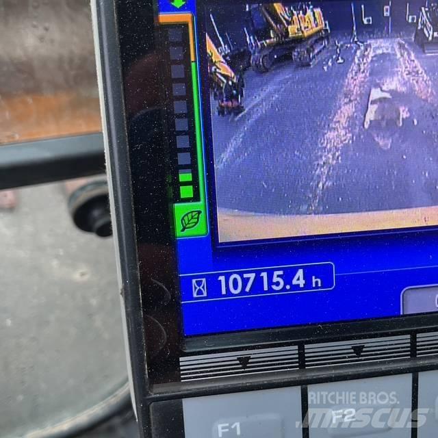 Komatsu PC240 Vikšriniai ekskavatoriai