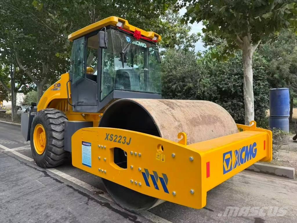 XCMG XS 223 J Vieno būgno volai