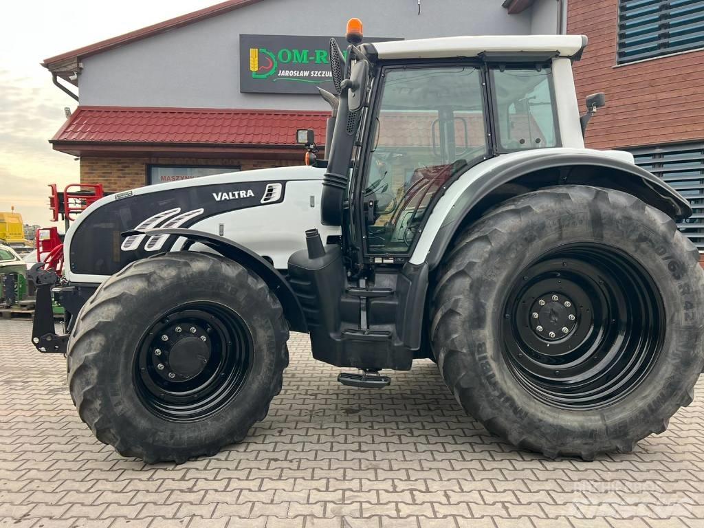Valtra T 202 Versu Traktoriai