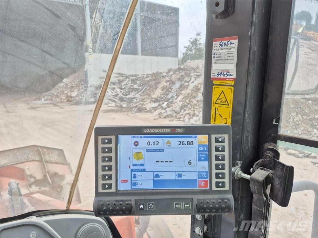 Hitachi ZW 250-6 Naudoti ratiniai krautuvai