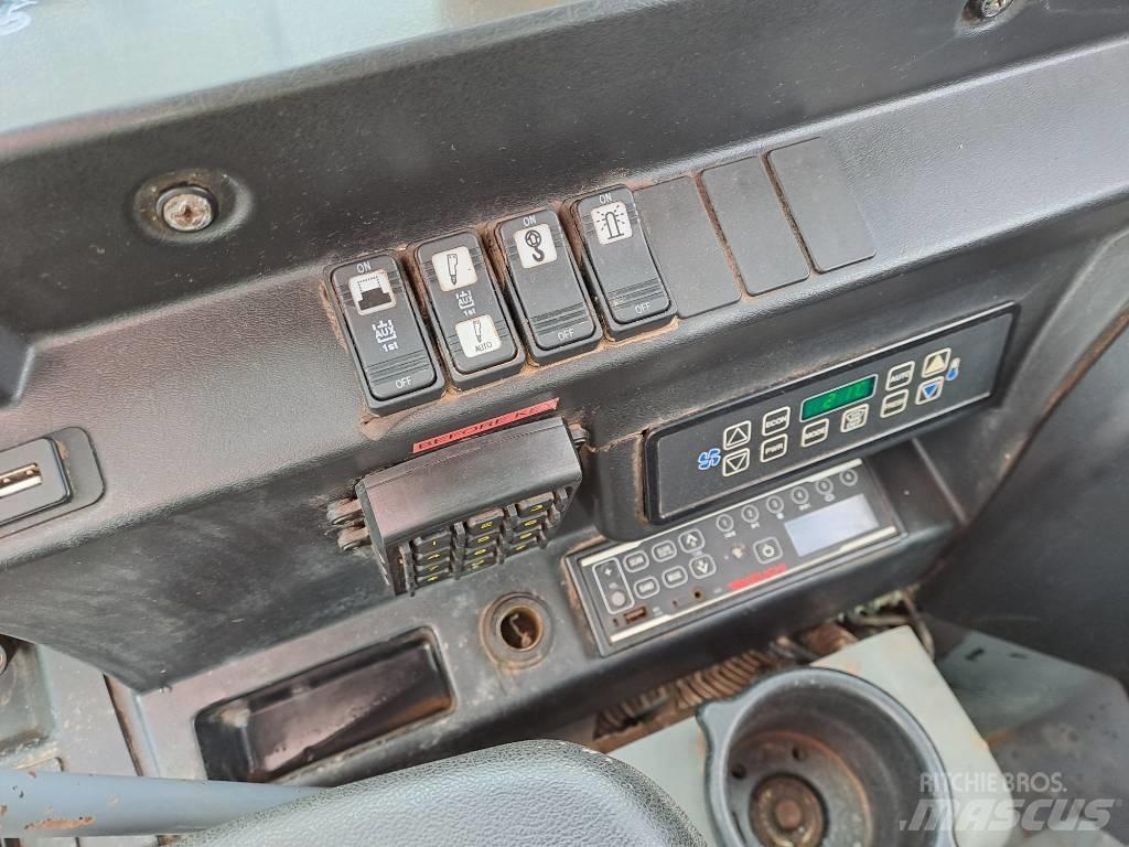 Takeuchi TB2150 Vikšriniai ekskavatoriai