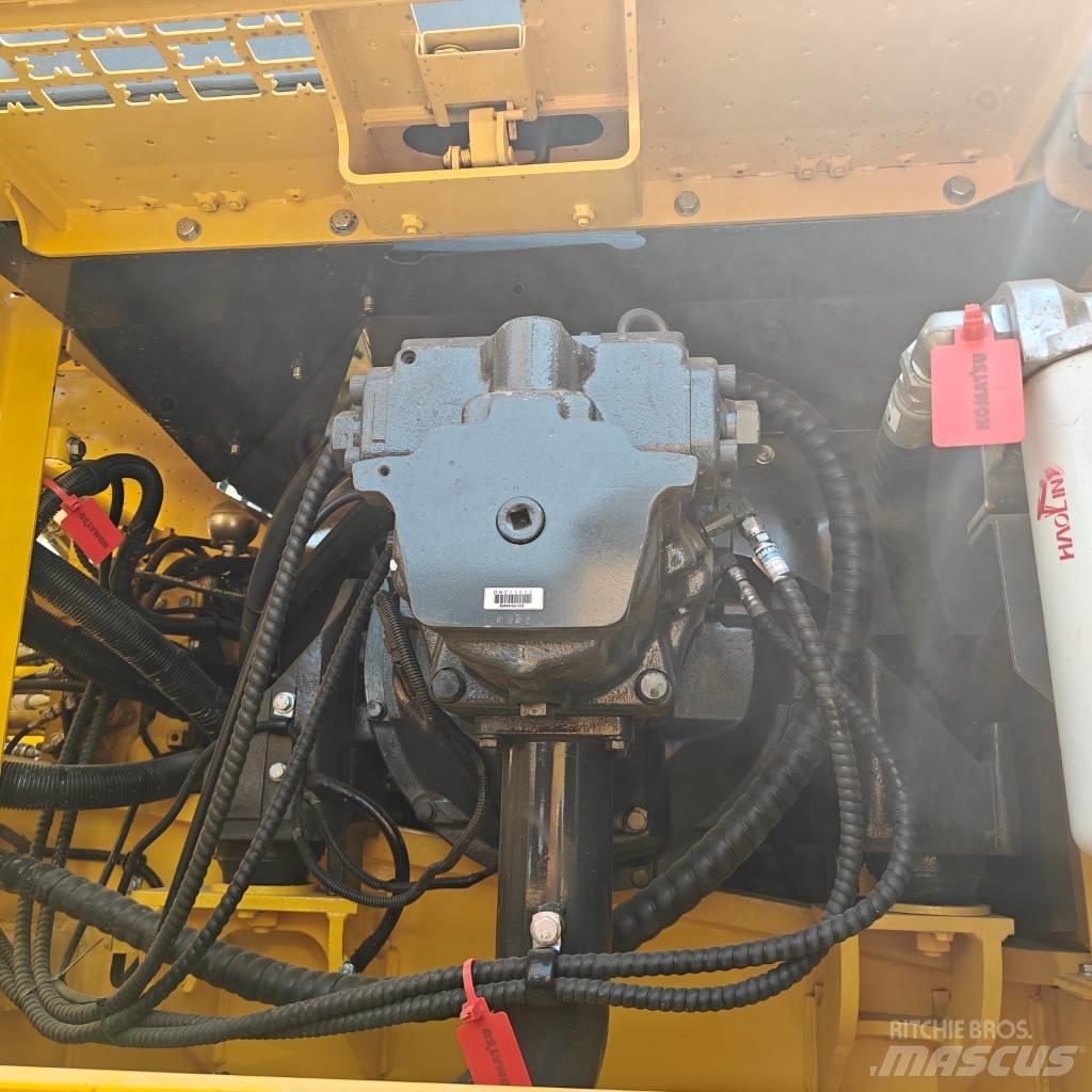 Komatsu 350-8 Vikšriniai ekskavatoriai