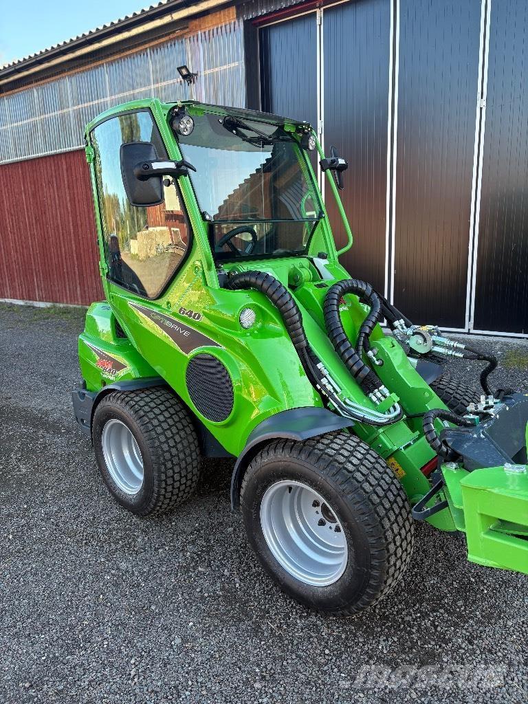 Avant 640 i Daugiafunkciniai pakrovėjai