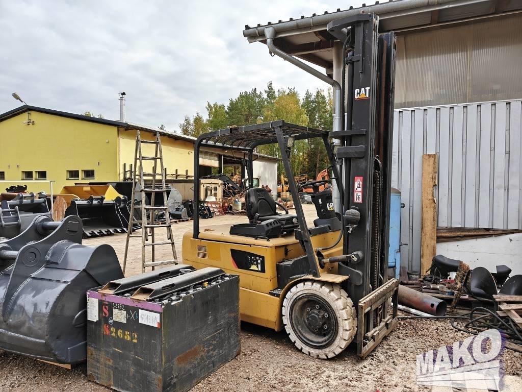 CAT EP 35 K PAC Elektriniai šakiniai krautuvai