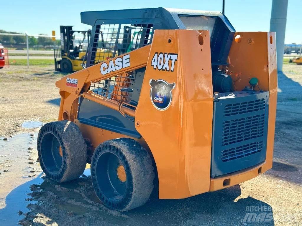 CASE 40 XT Krautuvai su šoniniu pasukimu