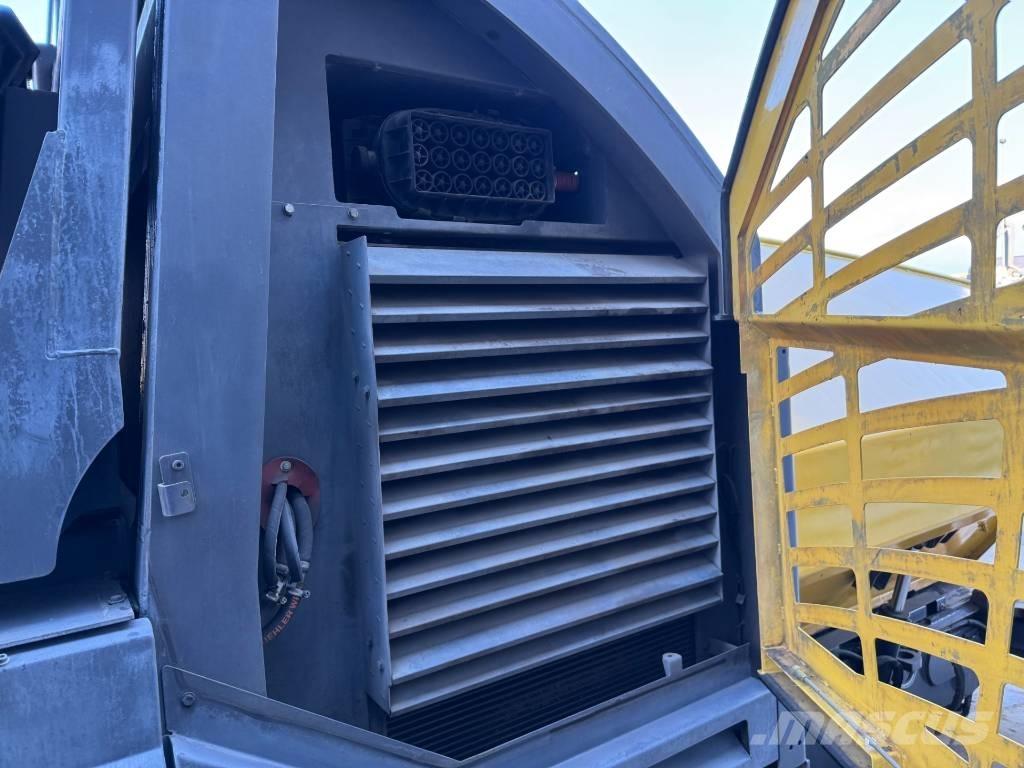 Bomag BMF 2500 S Asfalto klotuvai